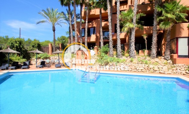 Resale - Apartment - Villamartin
