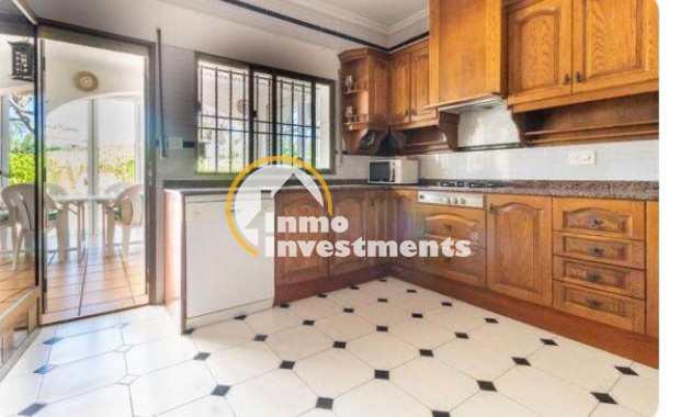 Bestaande bouw - Villa - Cabo Roig