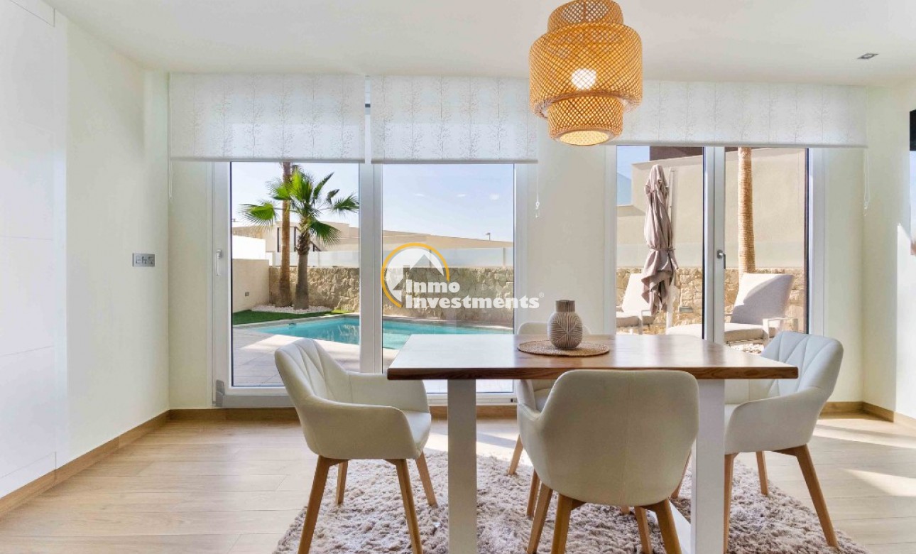 Obra nueva - Chalet independiente - Rojales