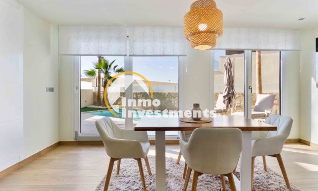 Obra nueva - Chalet independiente - Rojales