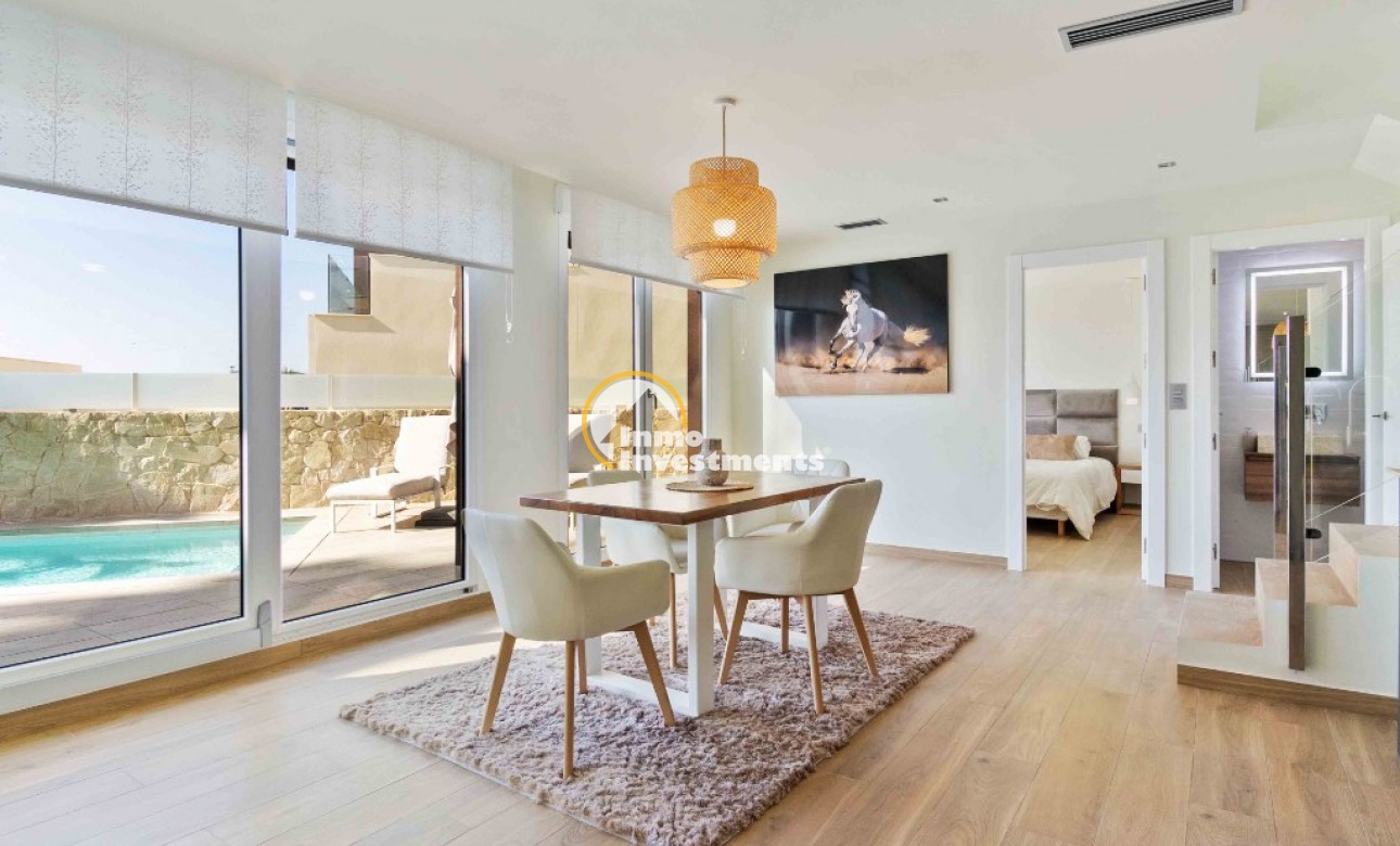 Obra nueva - Chalet independiente - Rojales