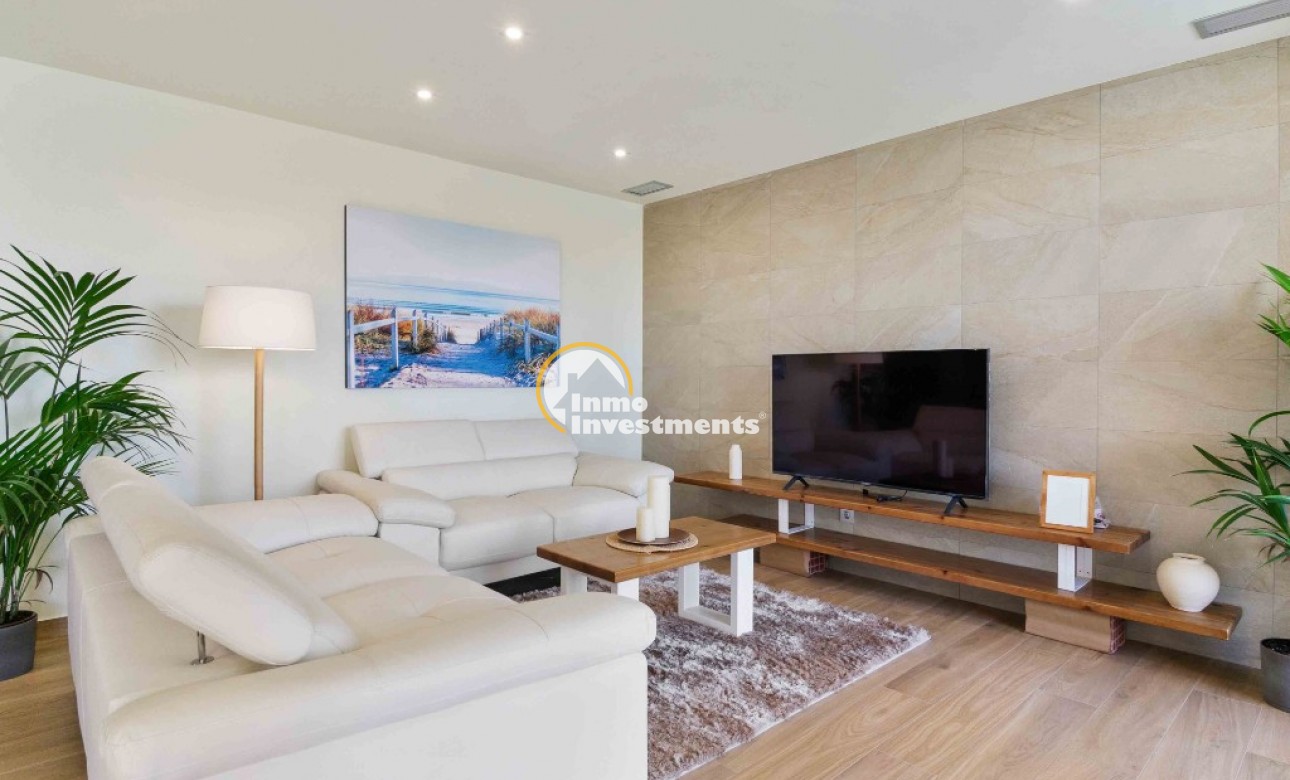 Obra nueva - Chalet independiente - Rojales