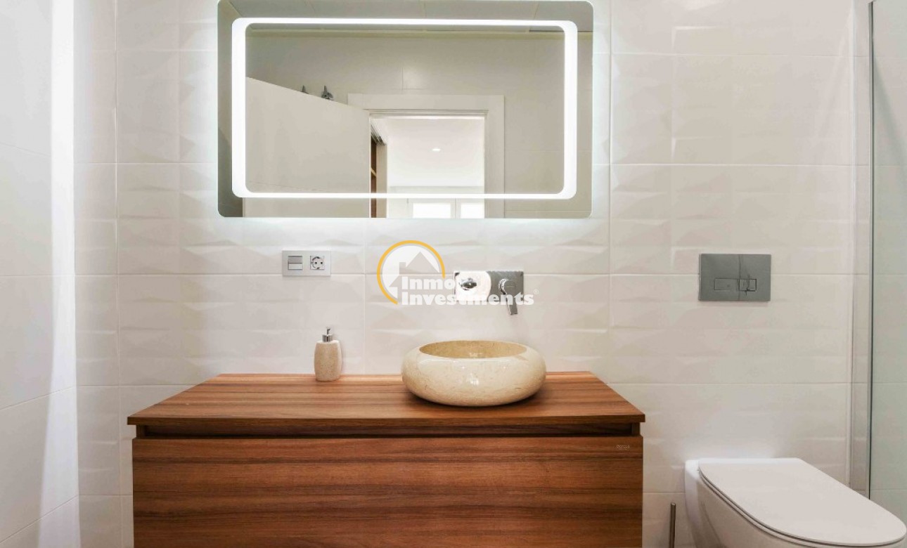 Obra nueva - Chalet independiente - Rojales