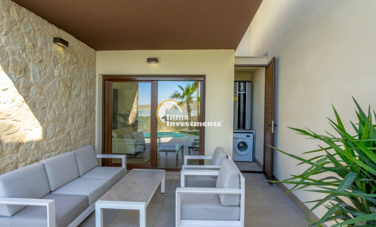 Obra nueva - Chalet independiente - Rojales