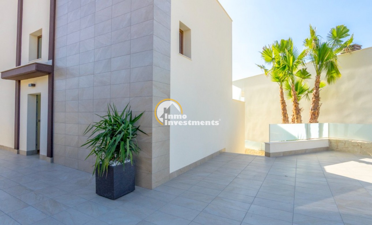 Obra nueva - Chalet independiente - Rojales