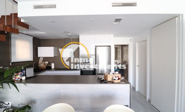 Resale - Villa - Cabo Roig