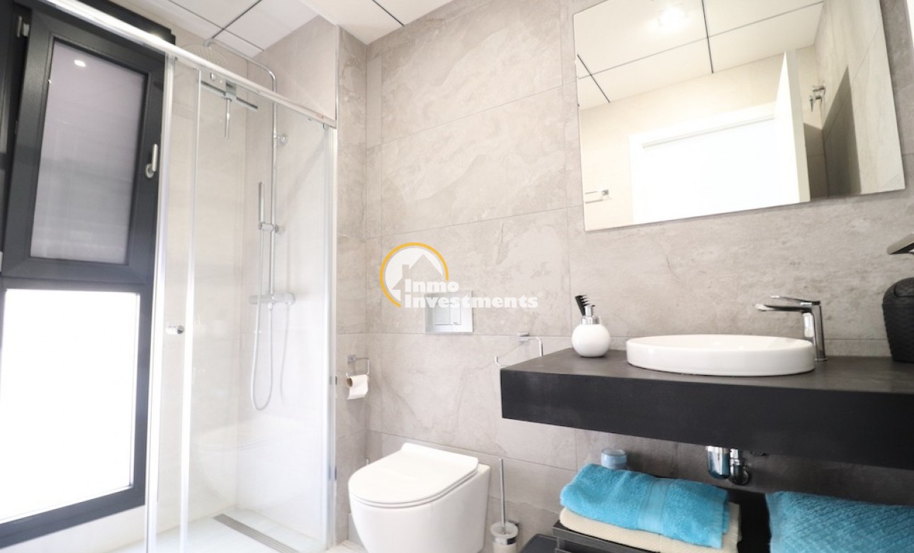 Resale - Villa - Cabo Roig