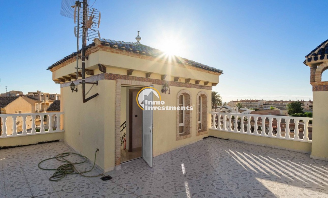 Resale - Villa - Orihuela Costa - La Florida