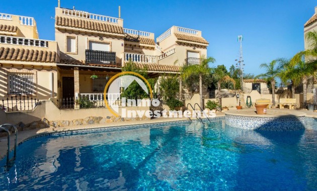 Resale - Villa - Orihuela Costa - La Florida