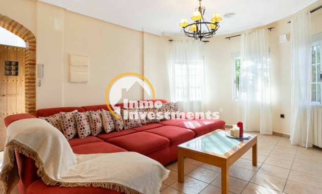 Resale - Villa - Orihuela Costa - La Florida