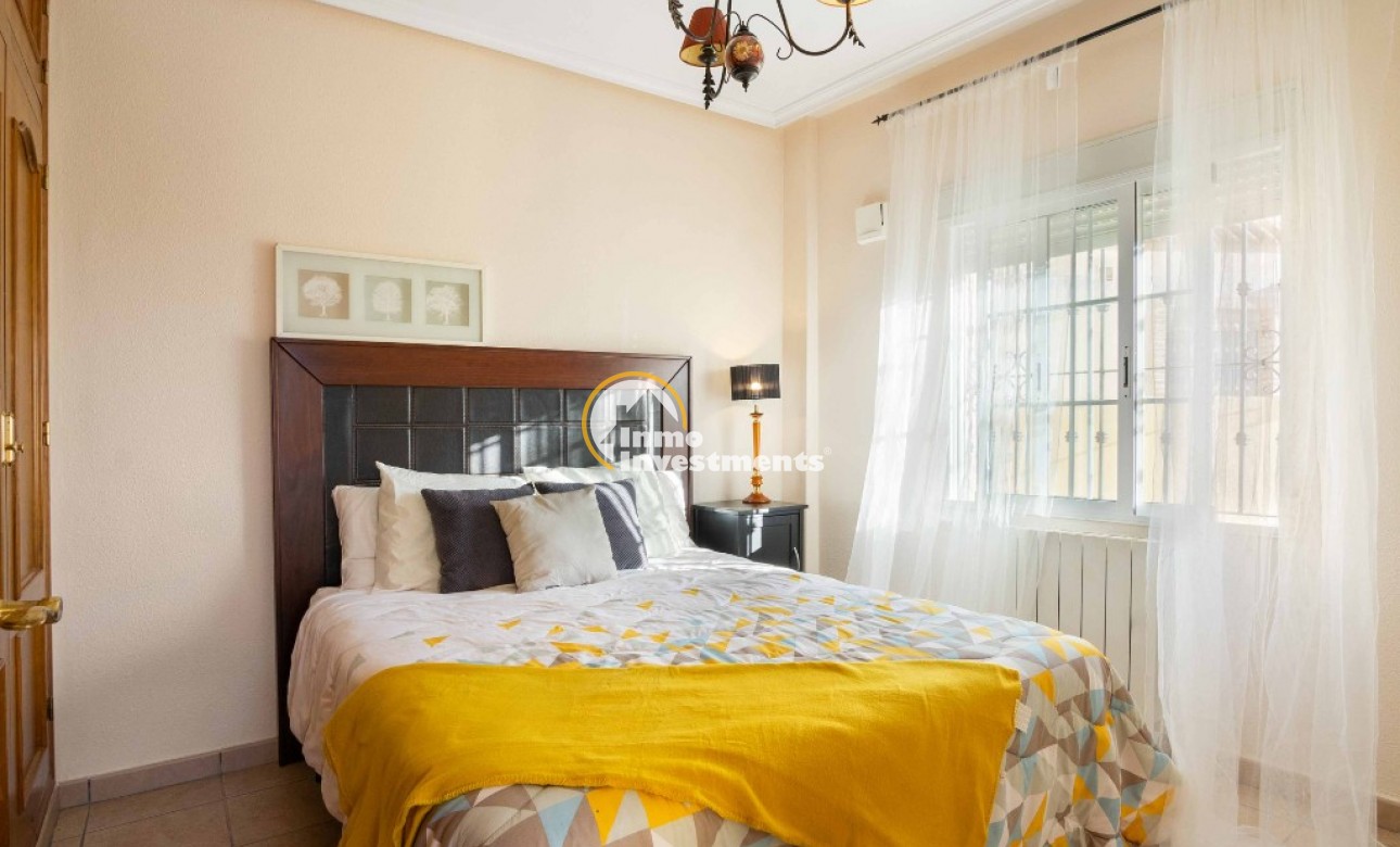 Resale - Villa - Orihuela Costa - La Florida