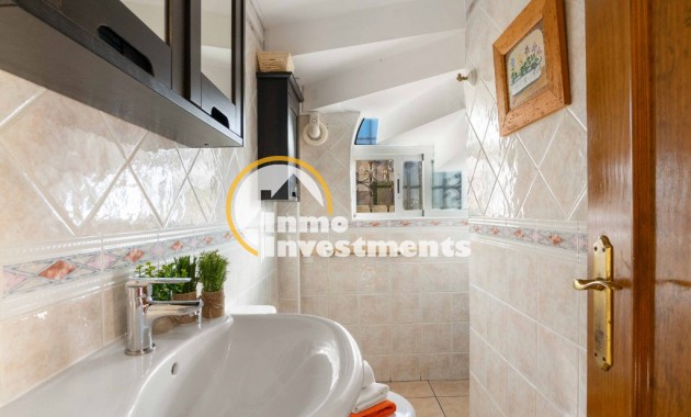 Resale - Villa - Orihuela Costa - La Florida