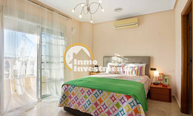 Resale - Villa - Orihuela Costa - La Florida