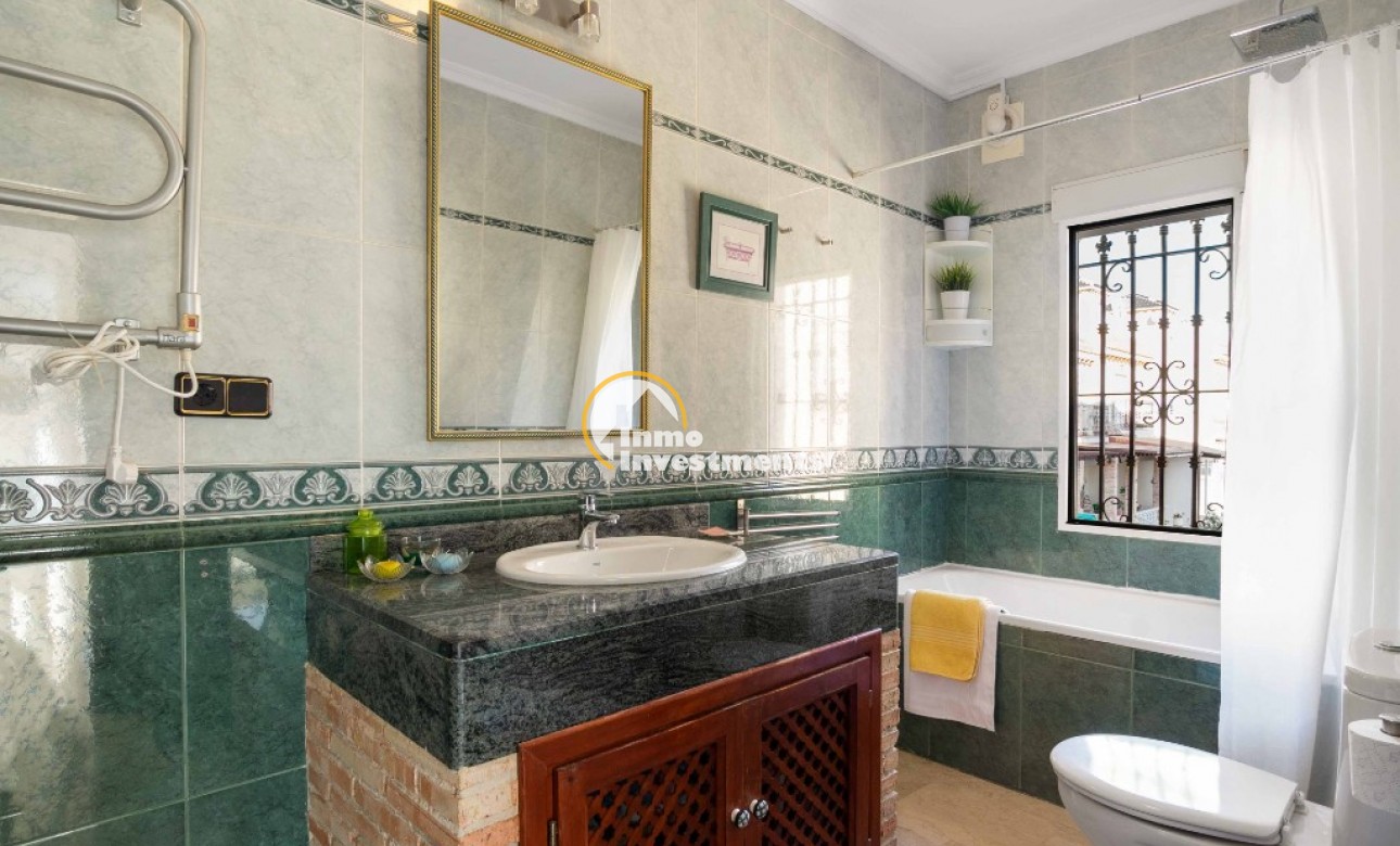 Resale - Villa - Orihuela Costa - La Florida