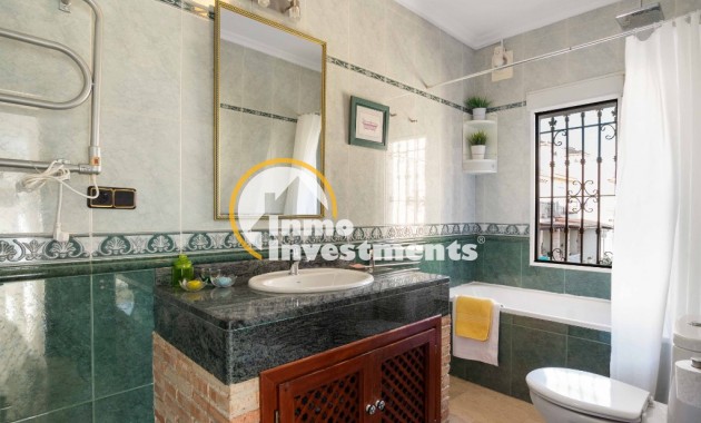 Resale - Villa - Orihuela Costa - La Florida