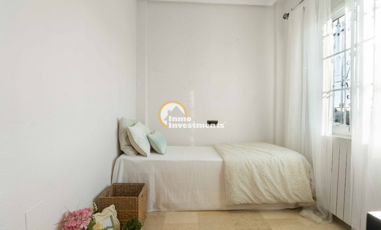 Resale - Villa - Orihuela Costa - La Florida