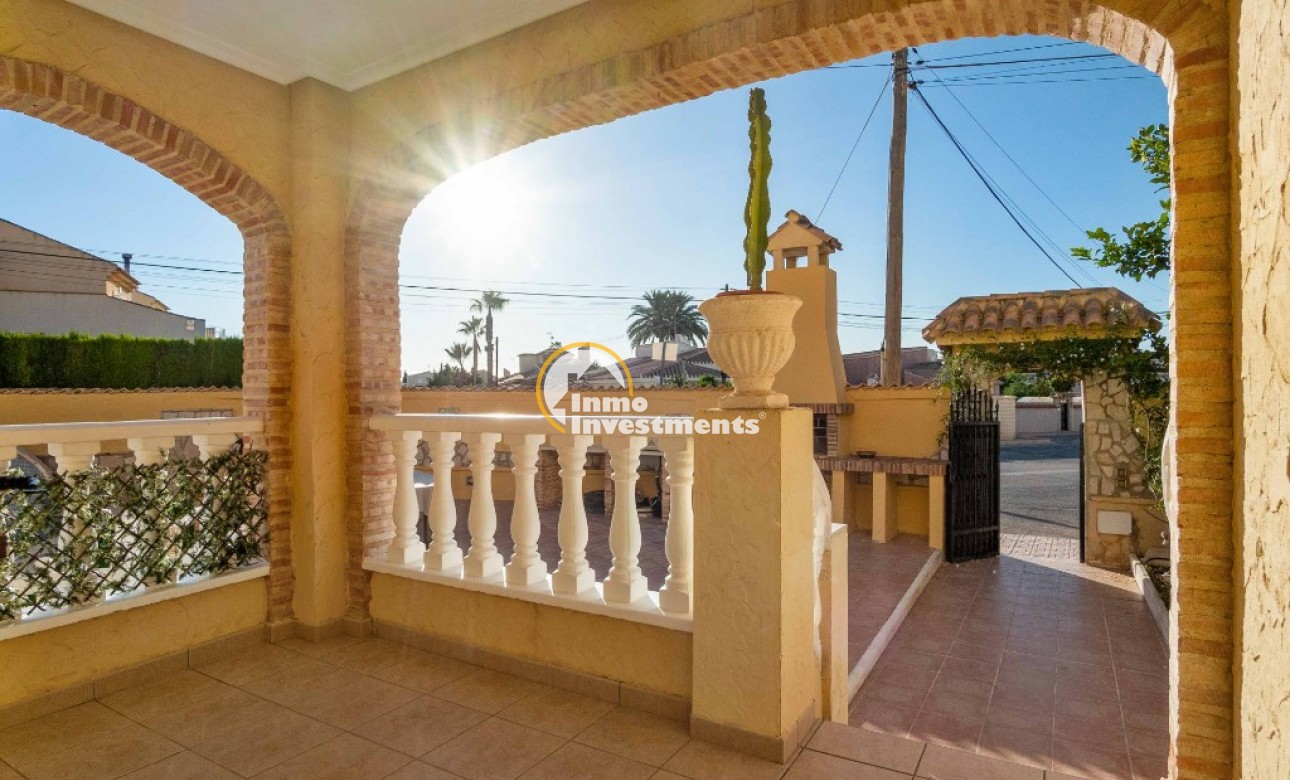 Resale - Villa - Orihuela Costa - La Florida