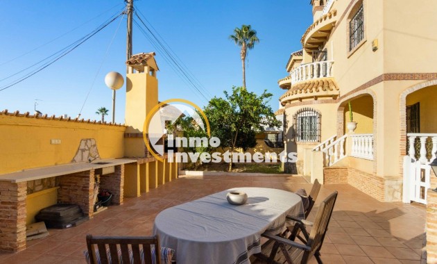 Resale - Villa - Orihuela Costa - La Florida