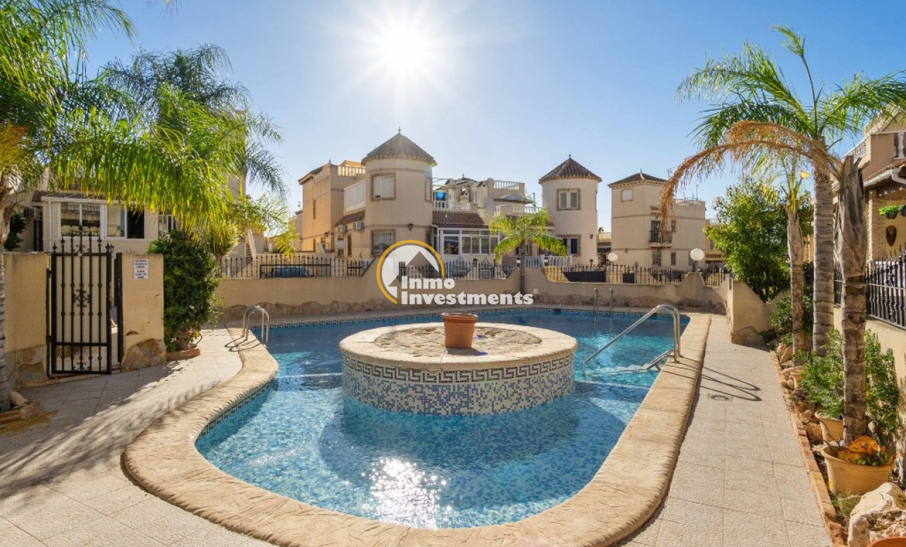 Resale - Villa - Orihuela Costa - La Florida