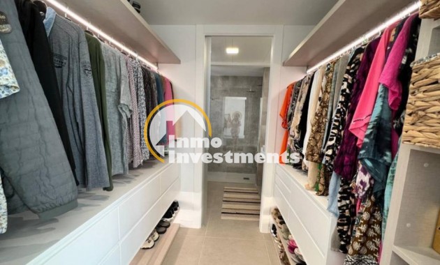 Reventa - Chalet independiente - Finestrat