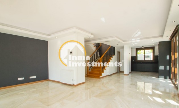 Obra nueva - Chalet independiente - Finestrat