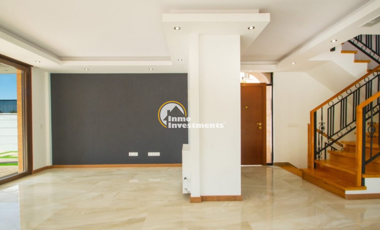 Obra nueva - Chalet independiente - Finestrat