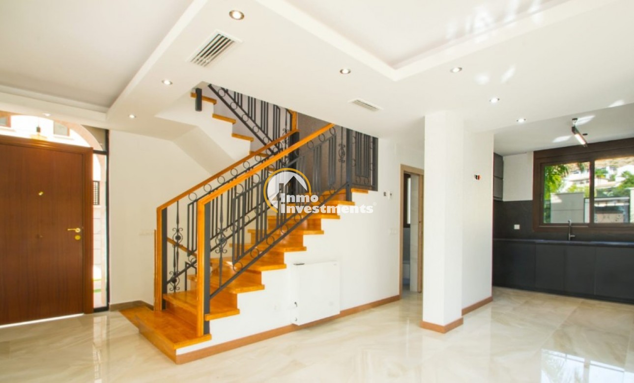 Obra nueva - Chalet independiente - Finestrat