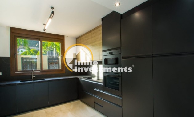 Obra nueva - Chalet independiente - Finestrat