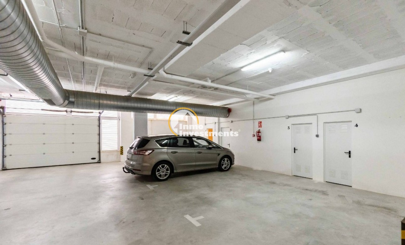 Resale - Apartment - Las Colinas - Las Colinas Golf