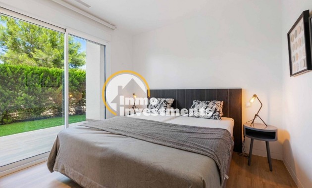 Resale - Apartment - Las Colinas - Las Colinas Golf