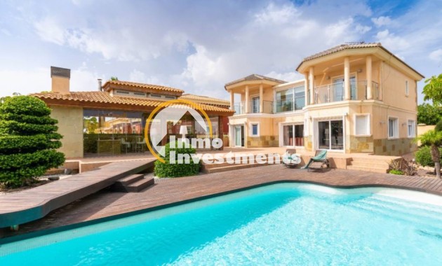 Resale - Villa - Torrevieja - Aguas Nuevas