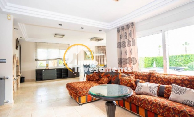 Resale - Villa - Torrevieja - Aguas Nuevas