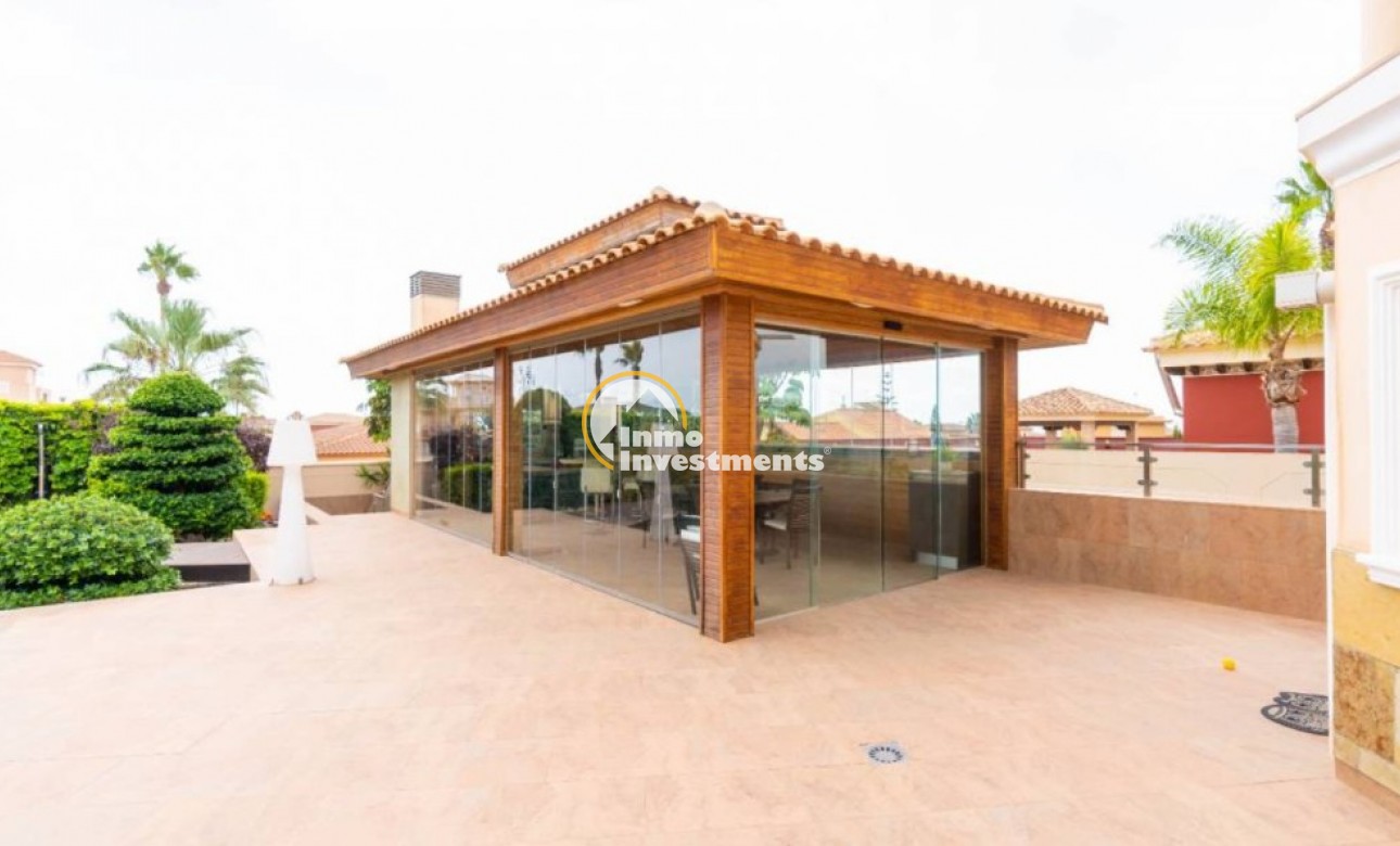 Resale - Villa - Torrevieja - Aguas Nuevas