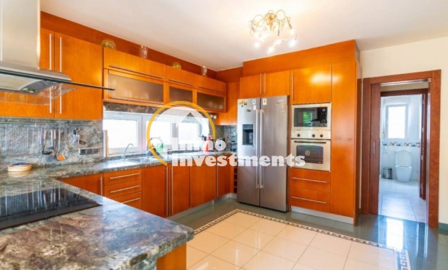 Resale - Villa - Torrevieja - Aguas Nuevas