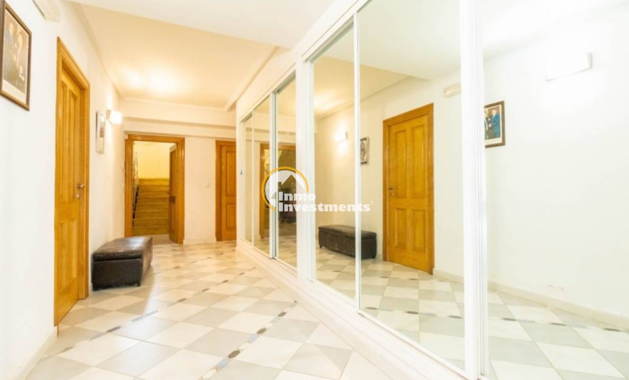 Resale - Villa - Torrevieja - Aguas Nuevas