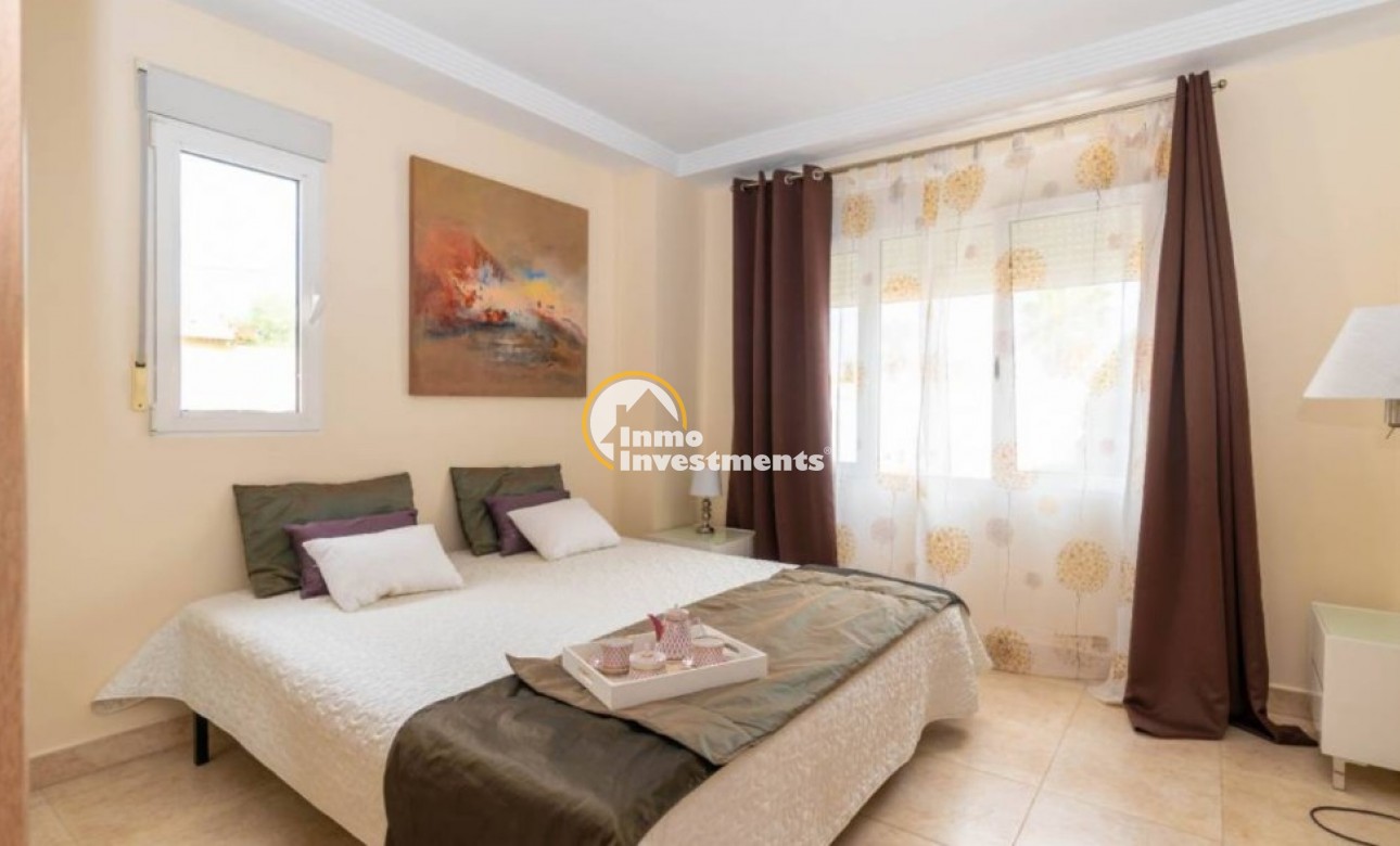 Resale - Villa - Torrevieja - Aguas Nuevas
