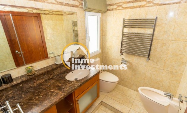 Resale - Villa - Torrevieja - Aguas Nuevas