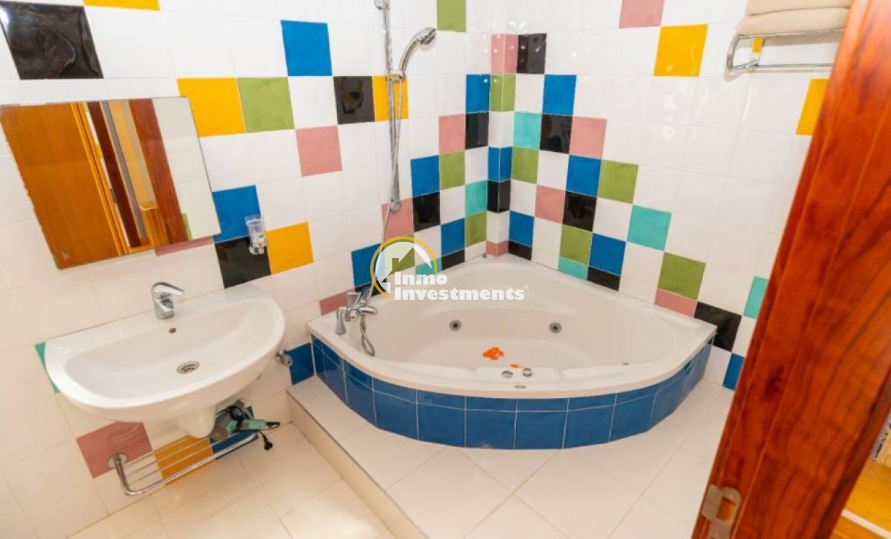 Resale - Villa - Torrevieja - Aguas Nuevas