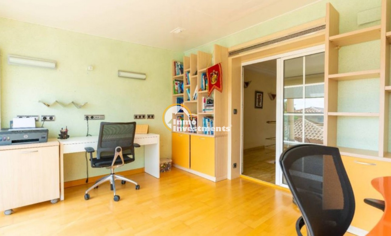 Resale - Villa - Torrevieja - Aguas Nuevas