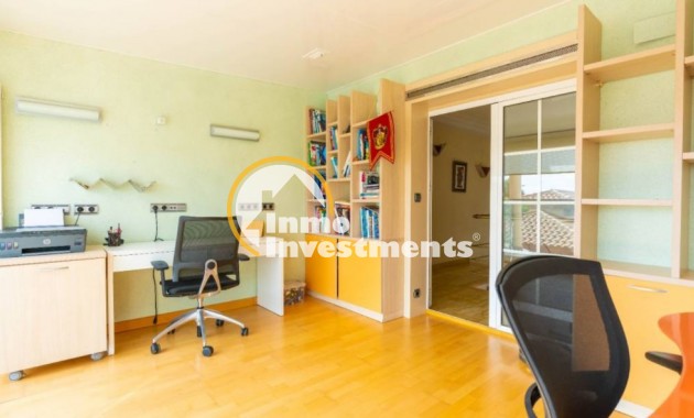 Resale - Villa - Torrevieja - Aguas Nuevas