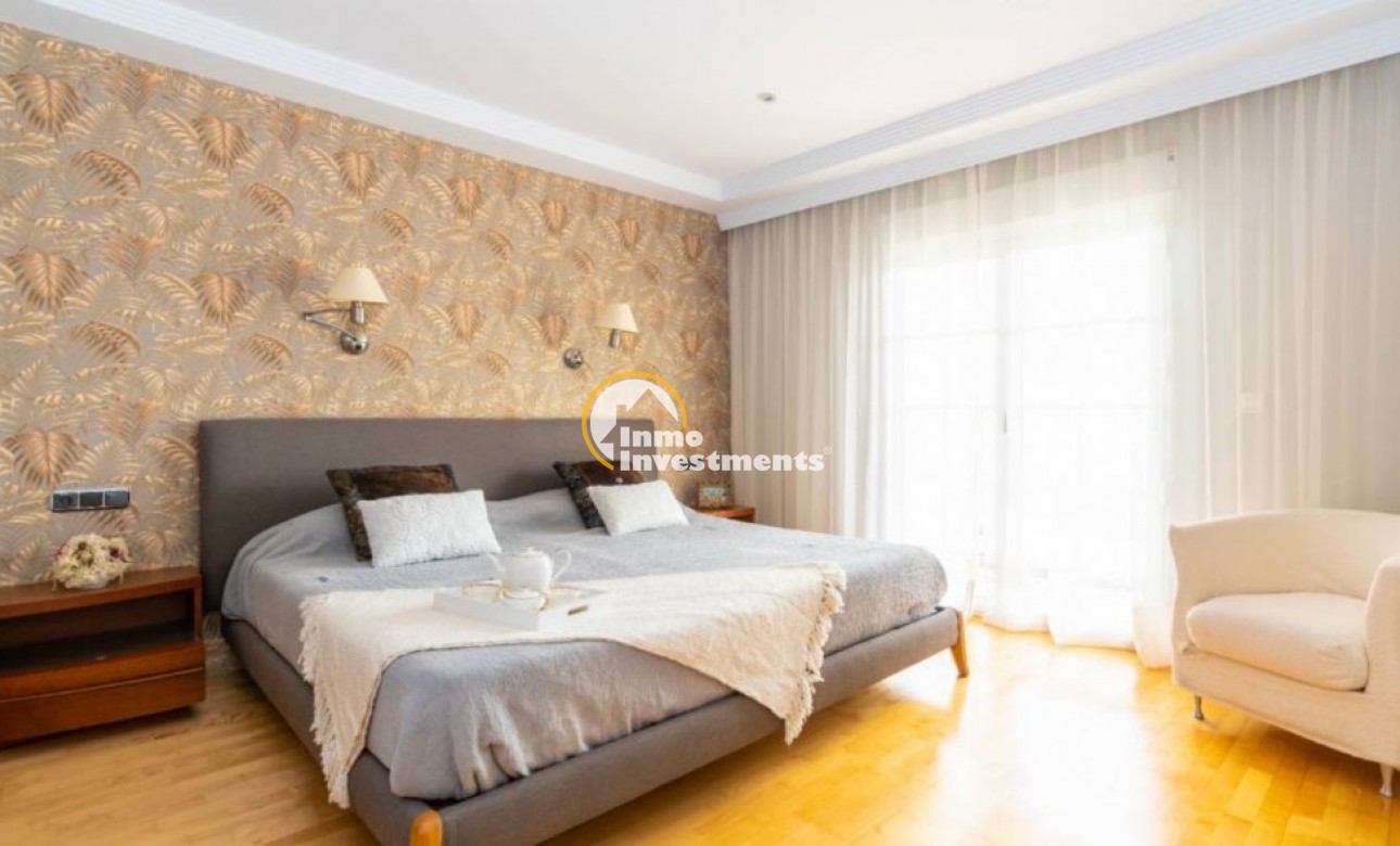 Resale - Villa - Torrevieja - Aguas Nuevas