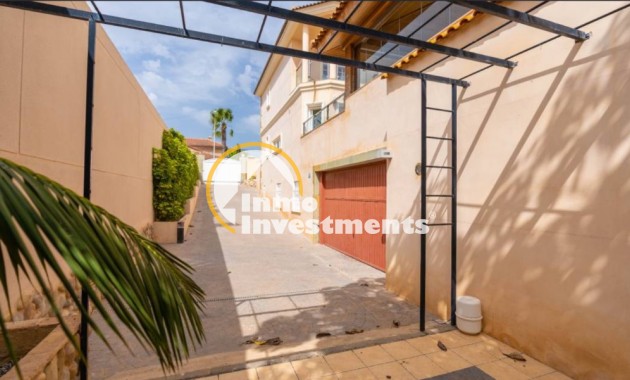 Resale - Villa - Torrevieja - Aguas Nuevas