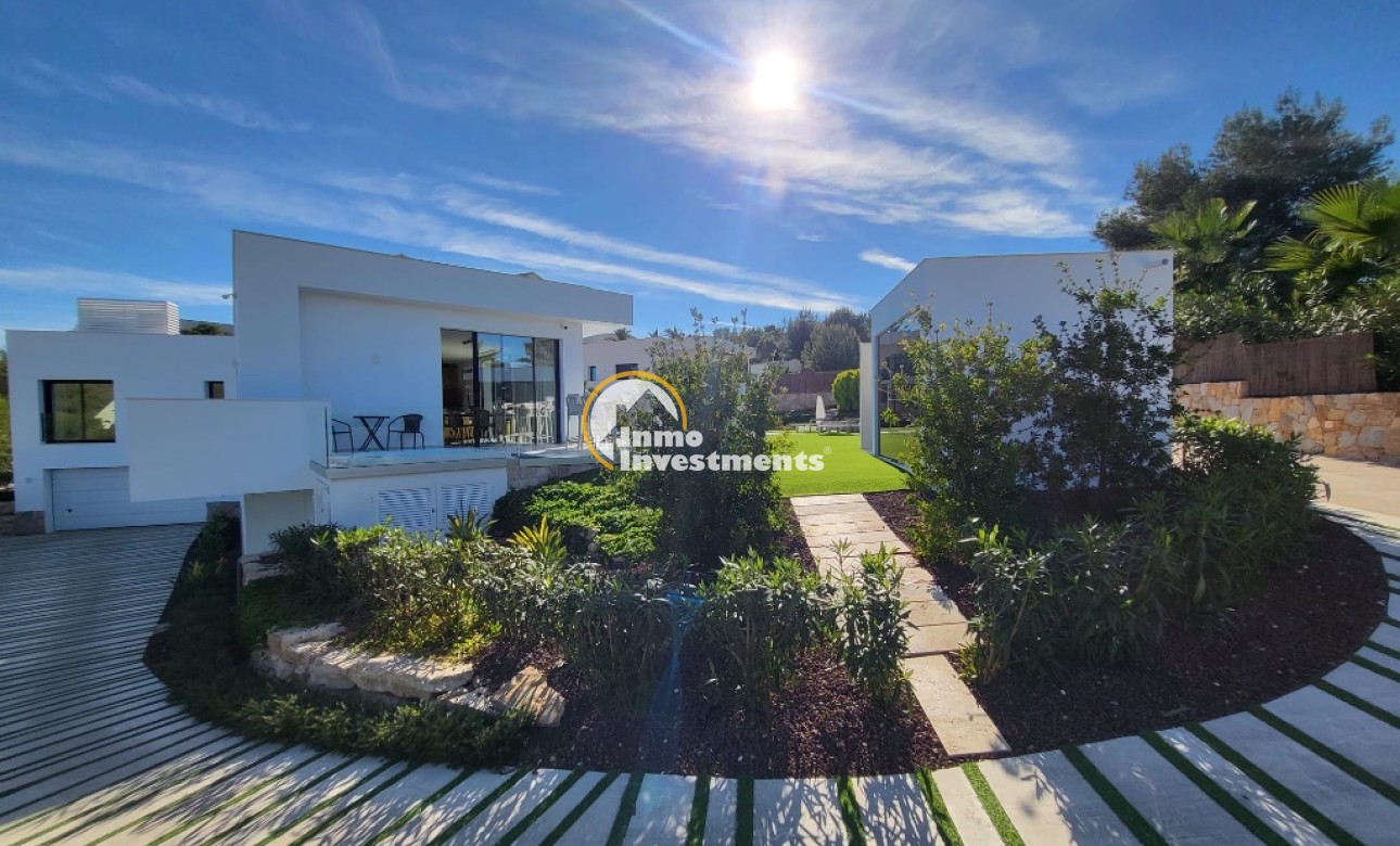 Resale - Villa - Las Colinas - Las Colinas Golf