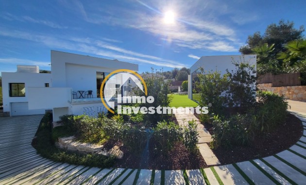 Resale - Villa - Las Colinas - Las Colinas Golf