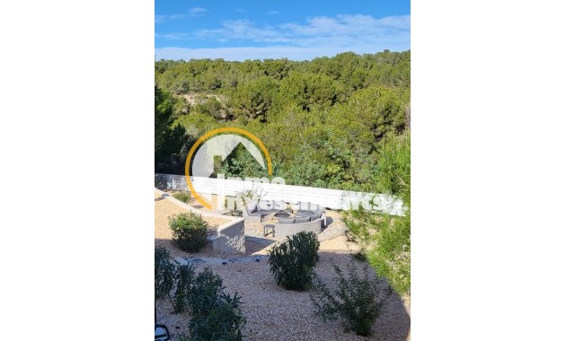 Resale - Villa - Las Colinas - Las Colinas Golf