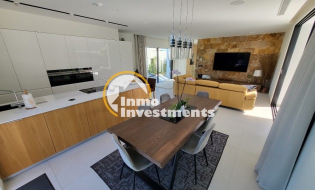 Resale - Villa - Las Colinas - Las Colinas Golf