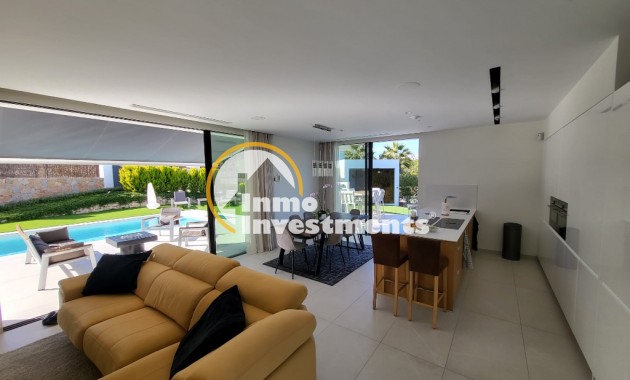 Resale - Villa - Las Colinas - Las Colinas Golf