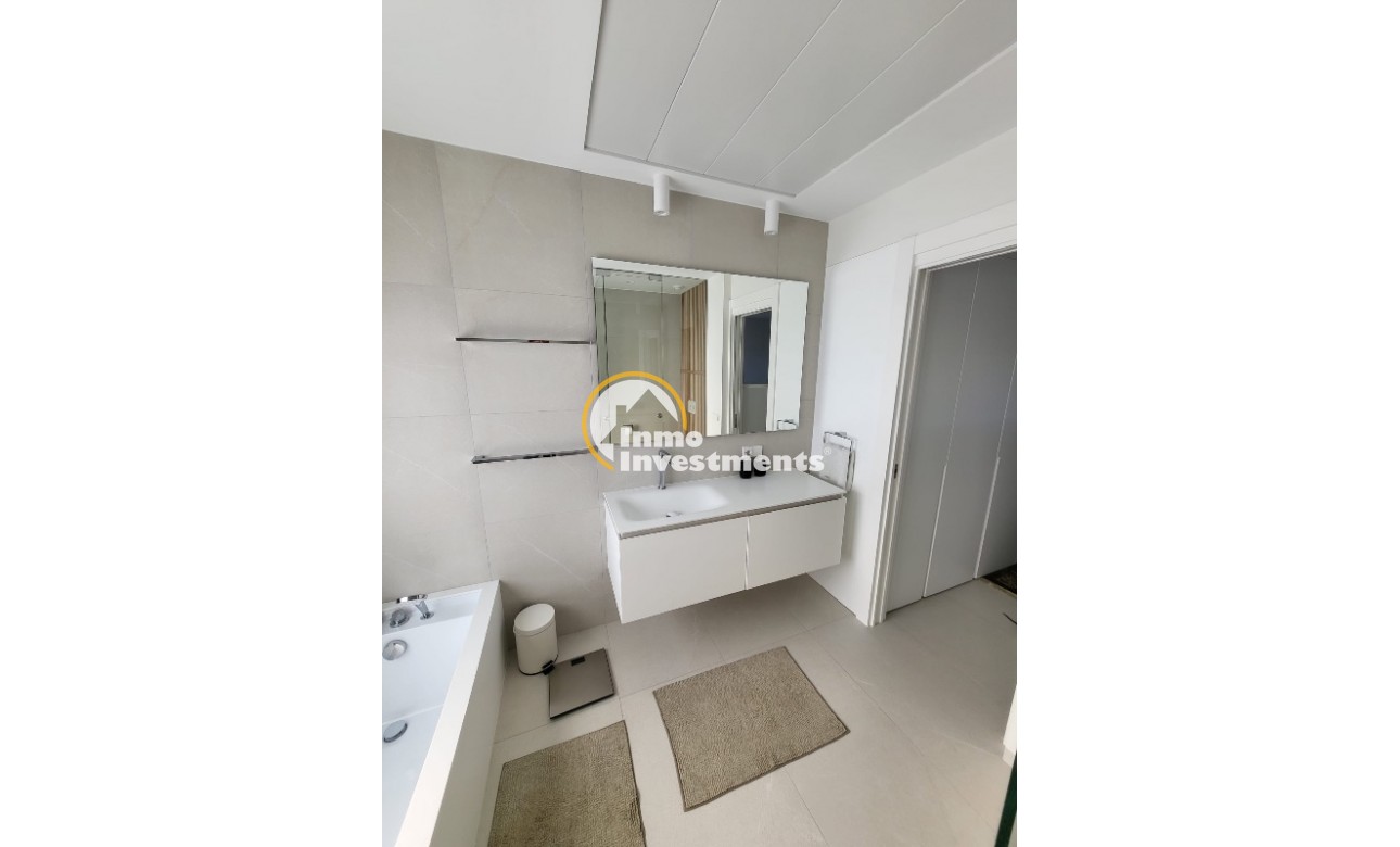 Resale - Villa - Las Colinas - Las Colinas Golf