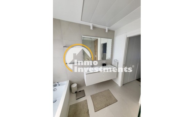 Resale - Villa - Las Colinas - Las Colinas Golf