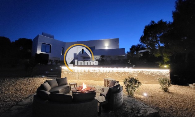 Resale - Villa - Las Colinas - Las Colinas Golf